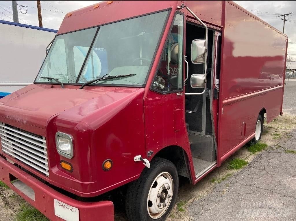 Freightliner MT45 Fourgon
