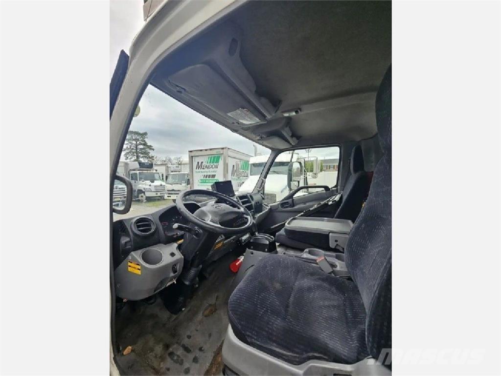 Hino 195 Camion frigorifique