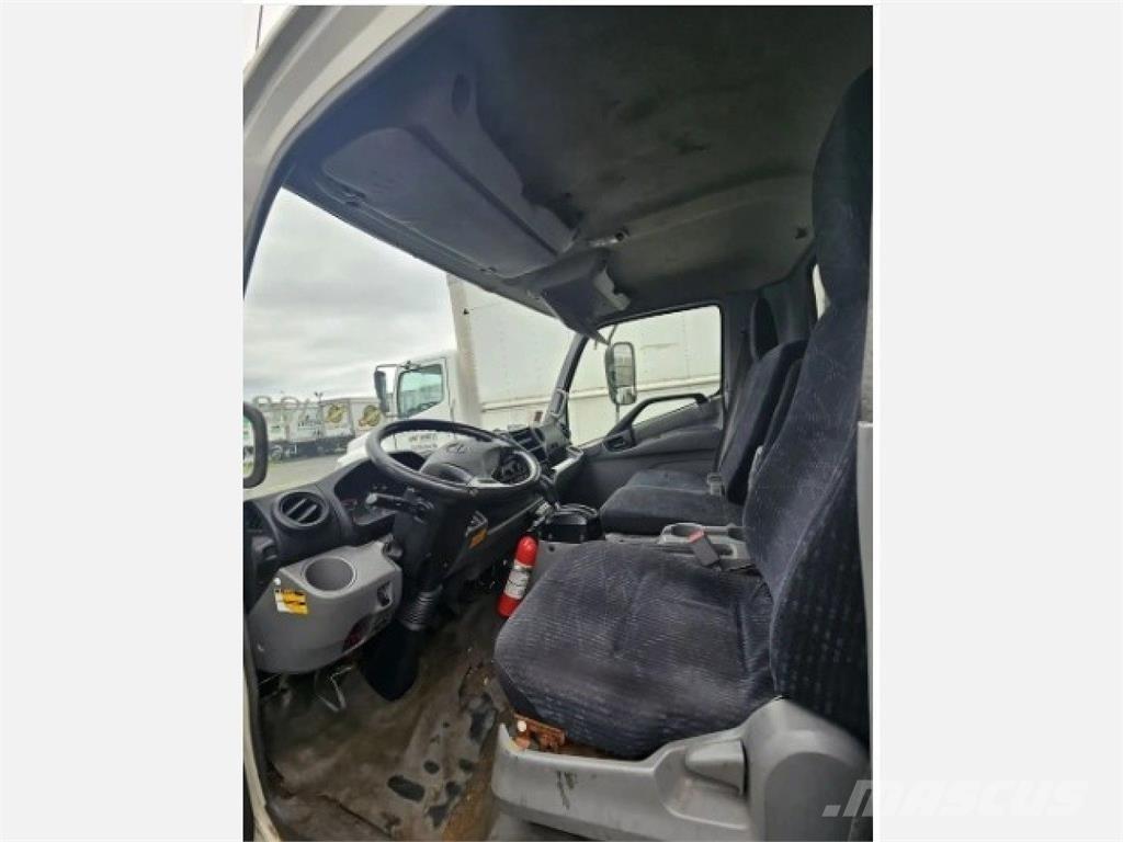 Hino 195 Camion frigorifique