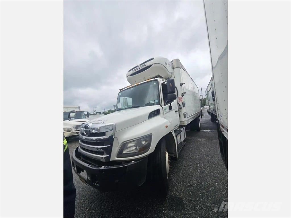 Hino 268 Camion frigorifique