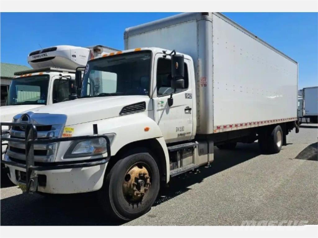 Hino 268 Camion Fourgon