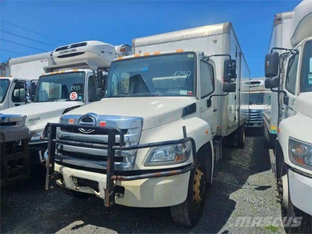 Hino 268 Camion Fourgon