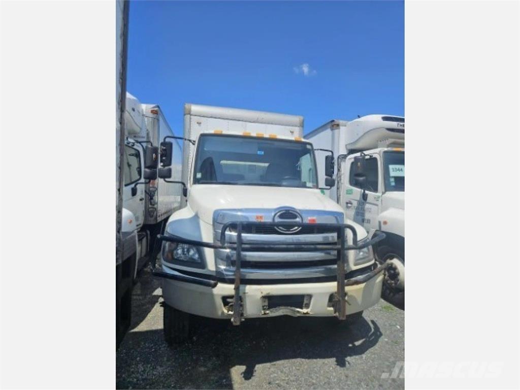 Hino 268 Camion Fourgon
