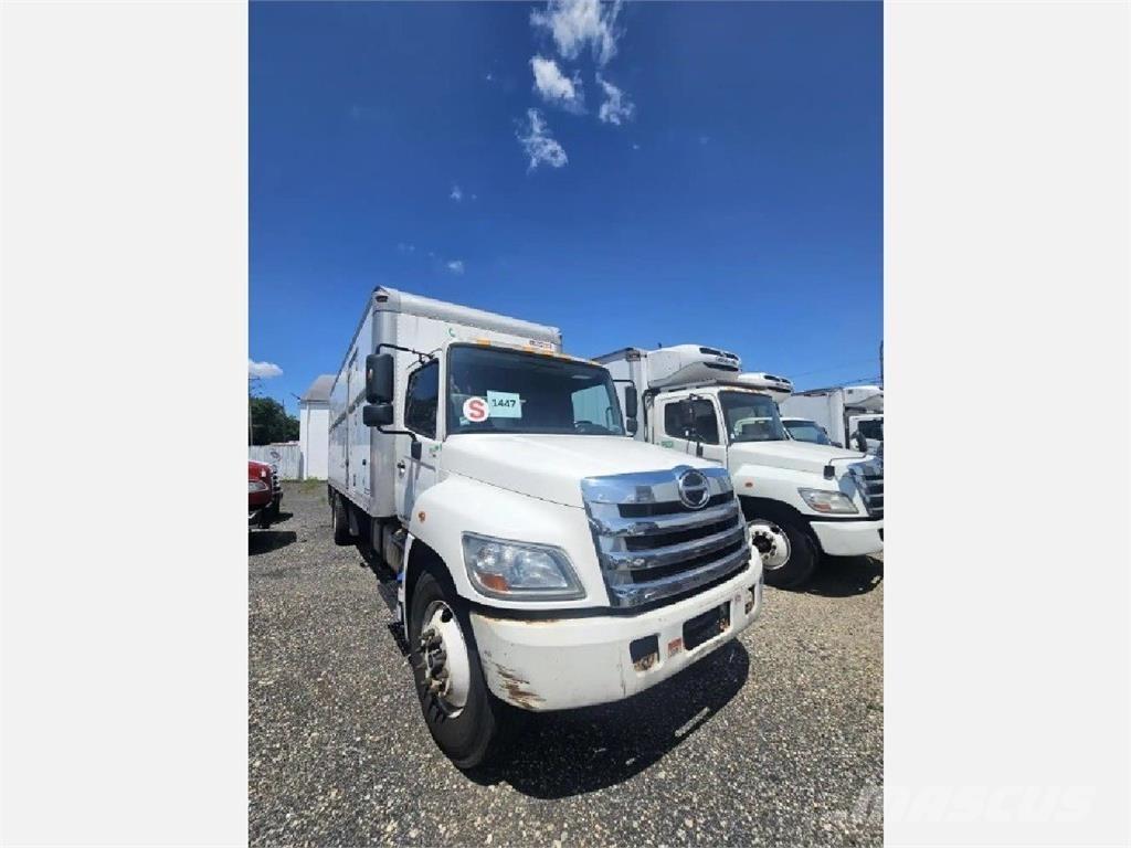 Hino 268 Camion Fourgon