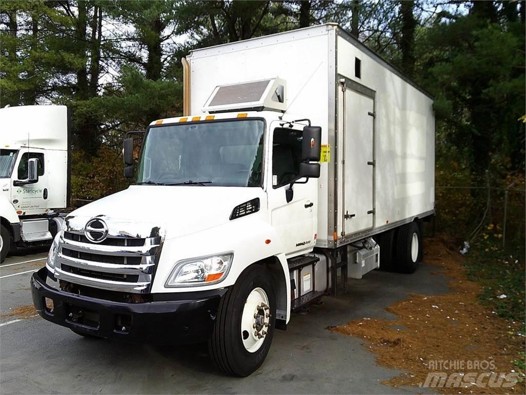 Hino 338 Camion Fourgon