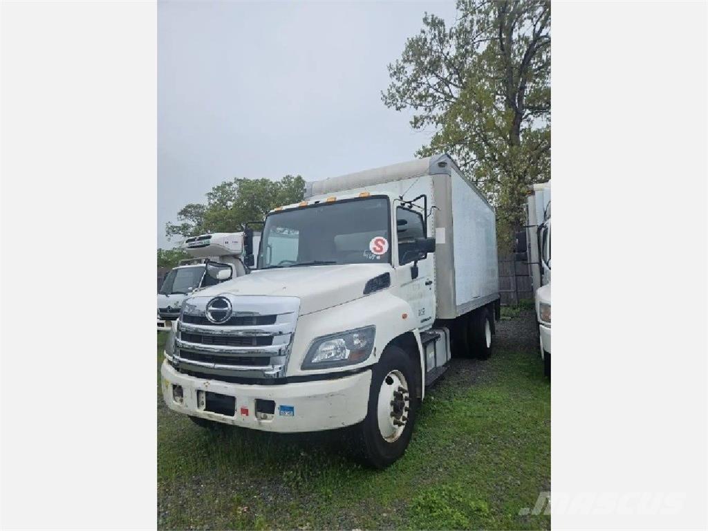 Hino 338 Camion Fourgon