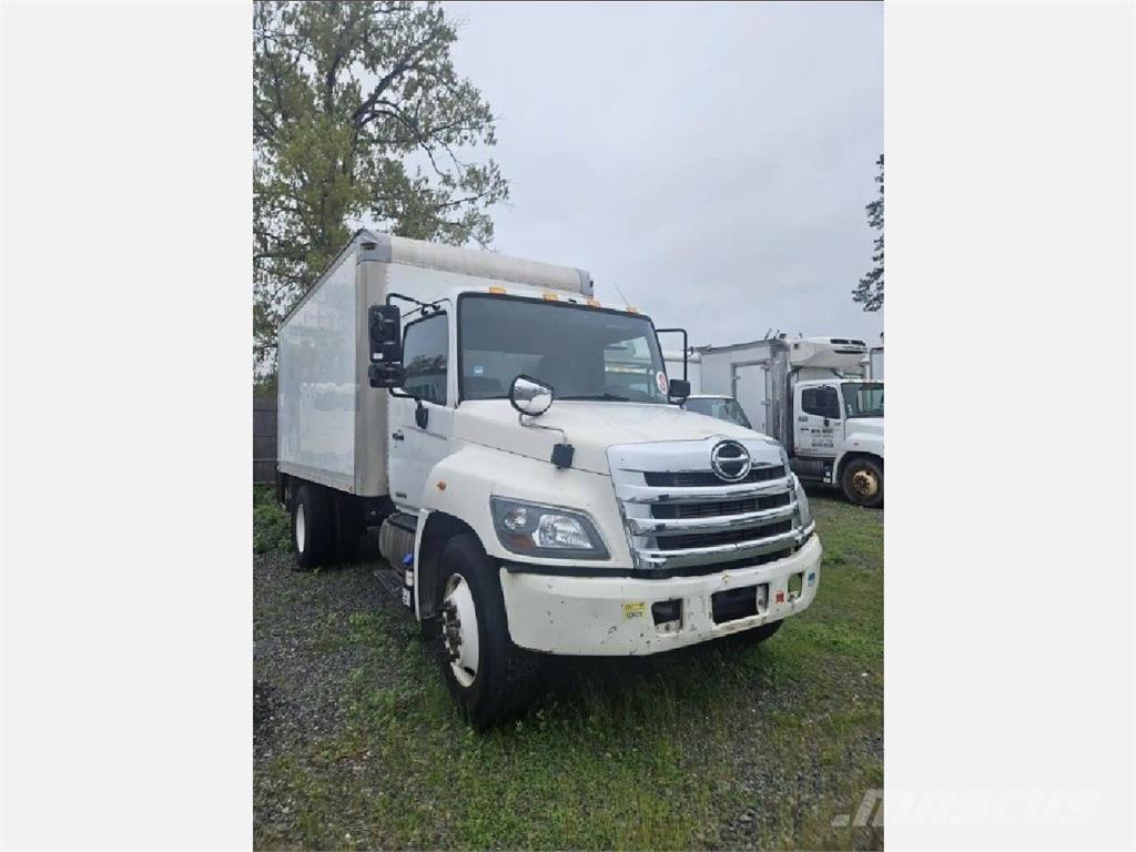 Hino 338 Camion Fourgon