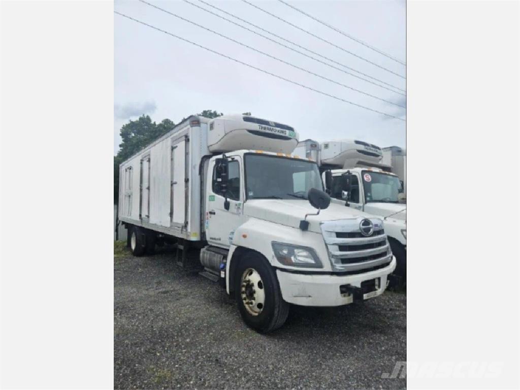 Hino 338 Camion frigorifique