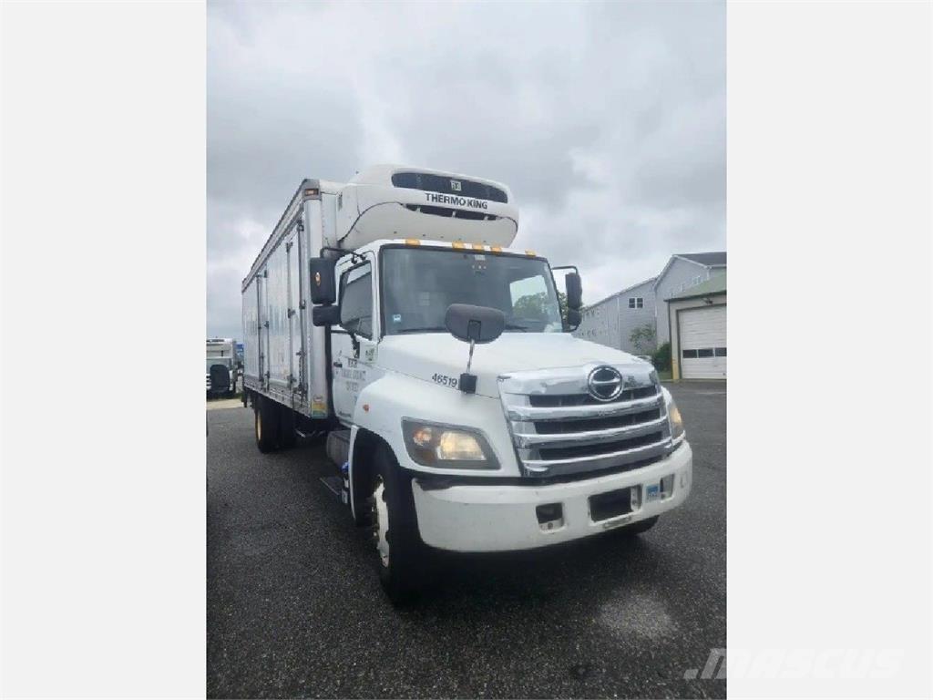 Hino 338 Camion frigorifique