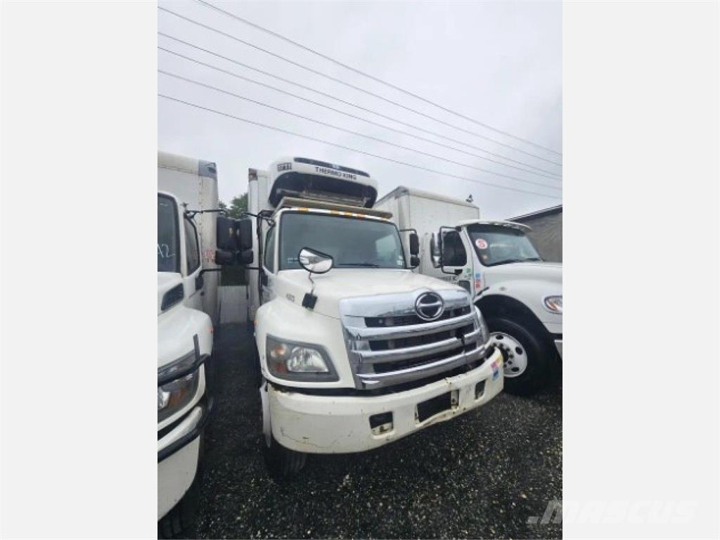 Hino 338 Camion frigorifique