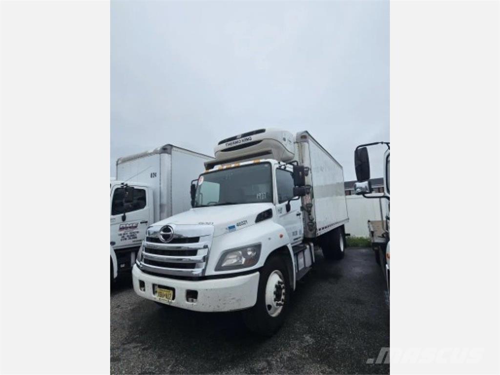 Hino 338 Camion frigorifique