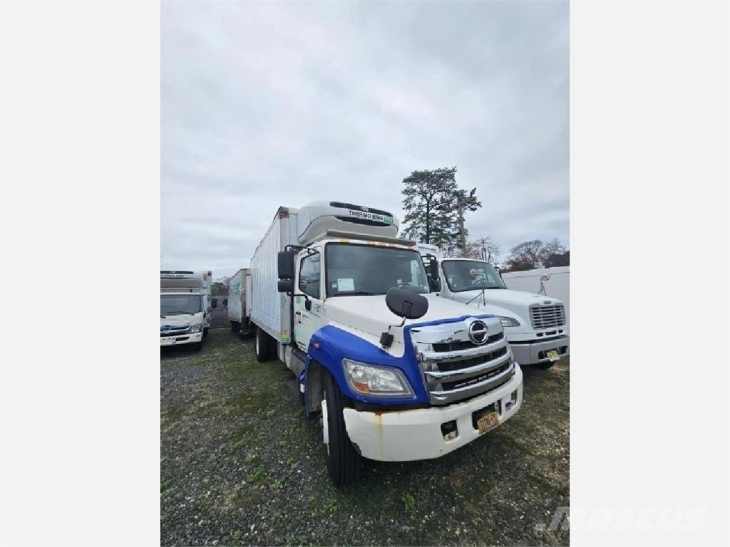 Hino 338 Camion frigorifique