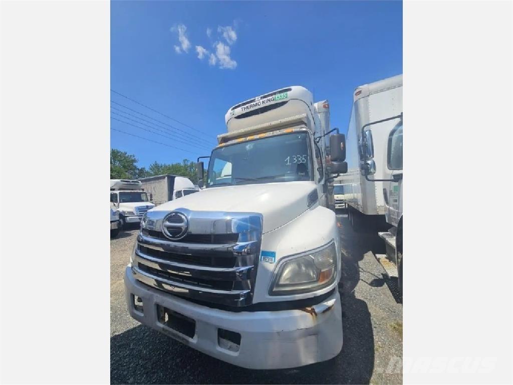 Hino 338 Camion frigorifique