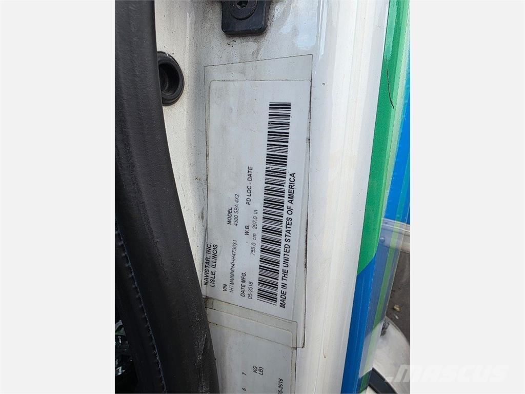 International 4300 Camion Fourgon