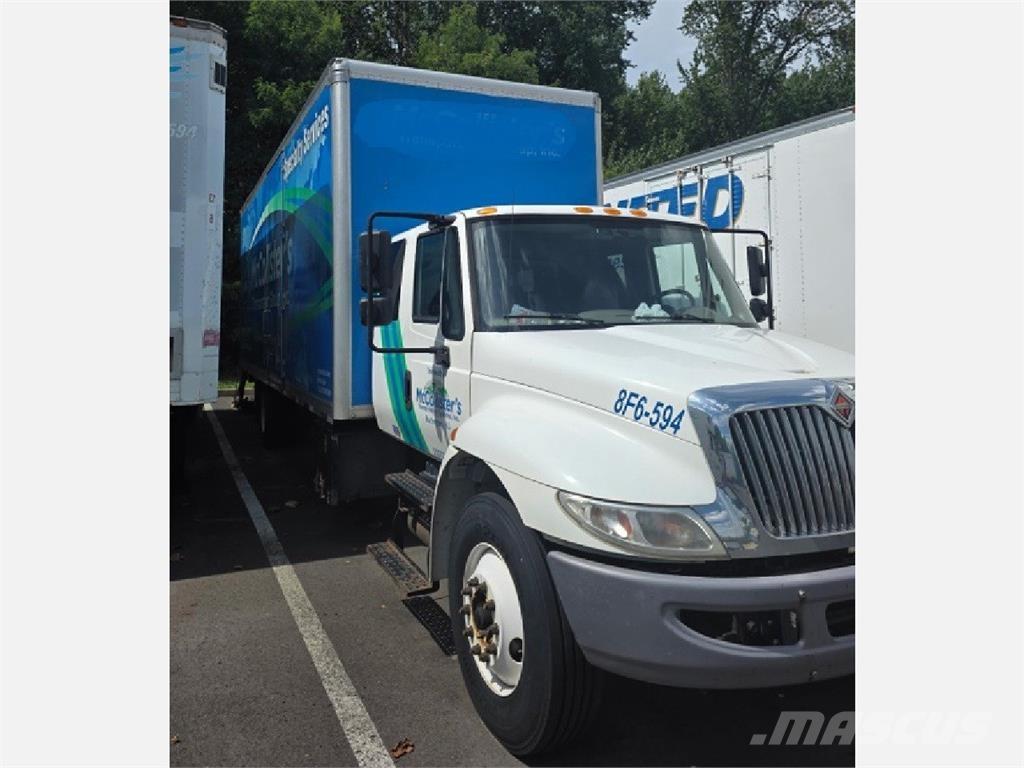 International 4300 Camion Fourgon