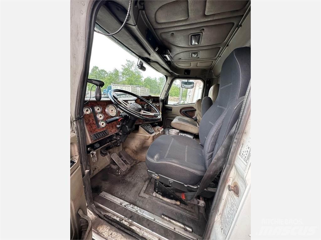 International 5900i Camion benne