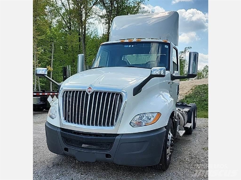 International LT Tracteur routier