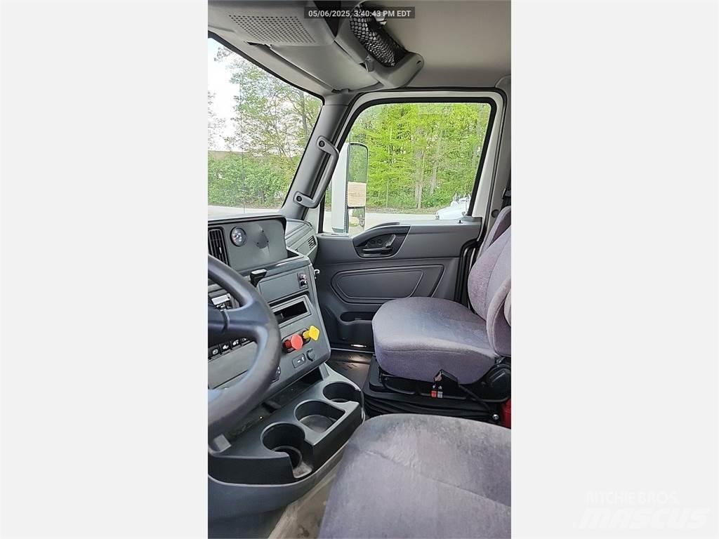 International LT Tracteur routier