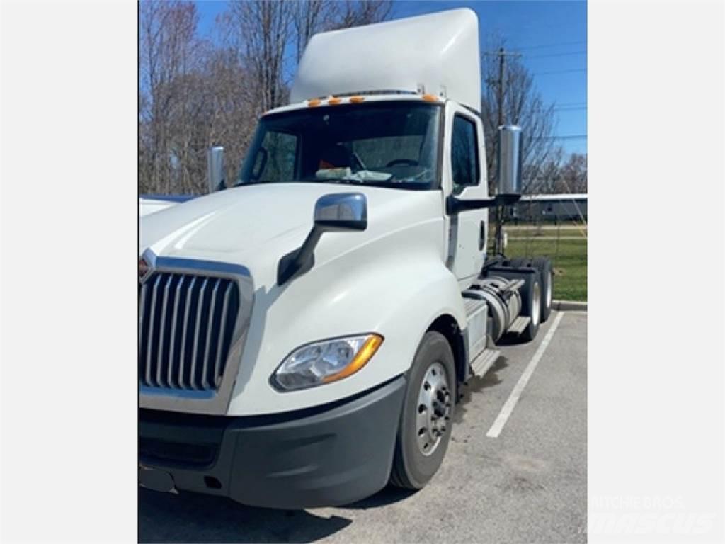 International LT Tracteur routier