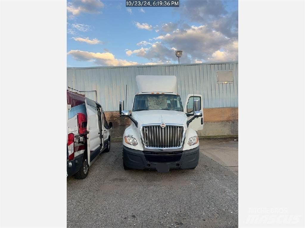 International LT Tracteur routier