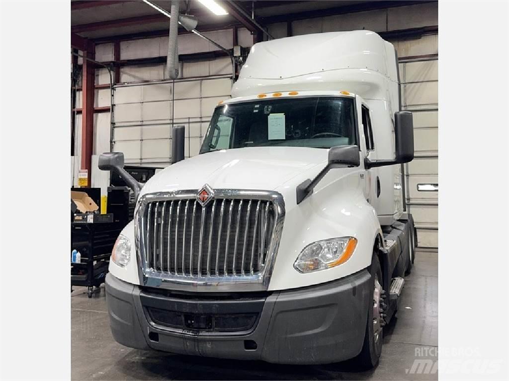 International LT Tracteur routier