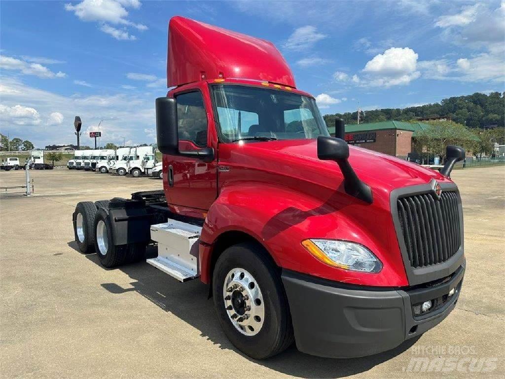 International LT Tracteur routier