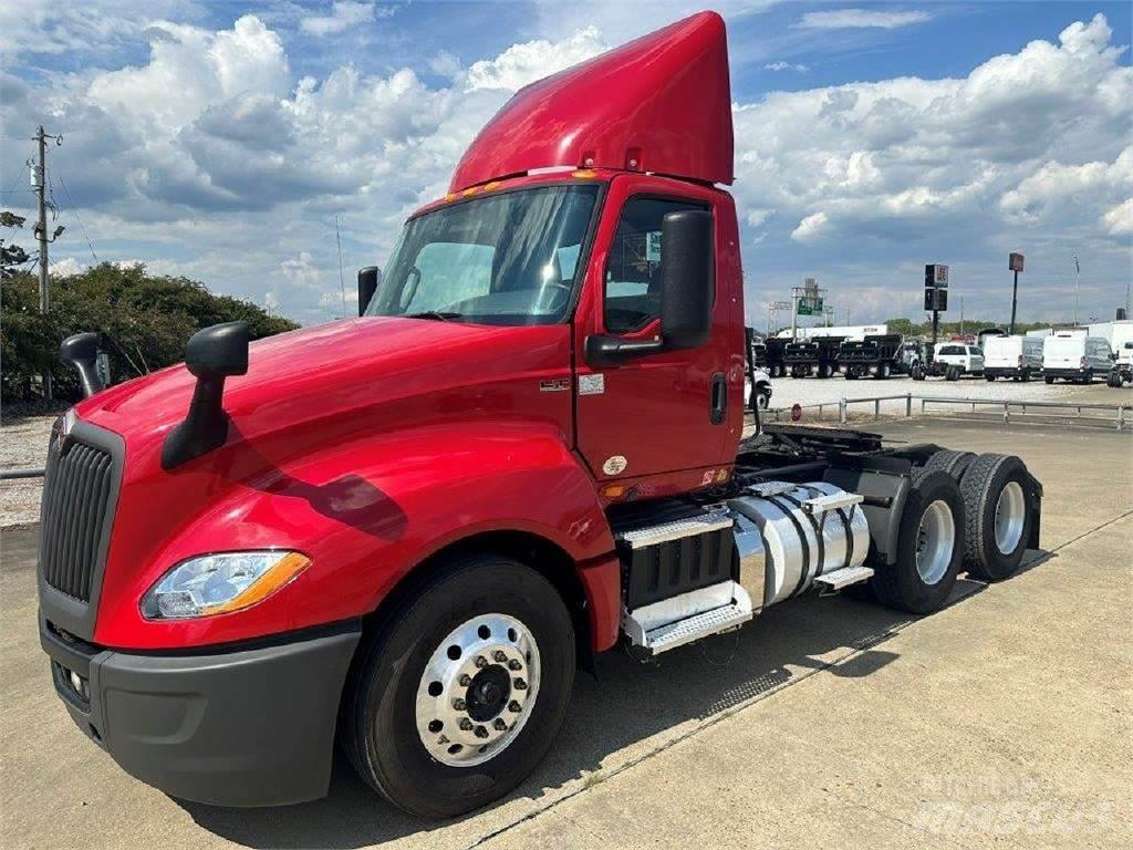 International LT Tracteur routier