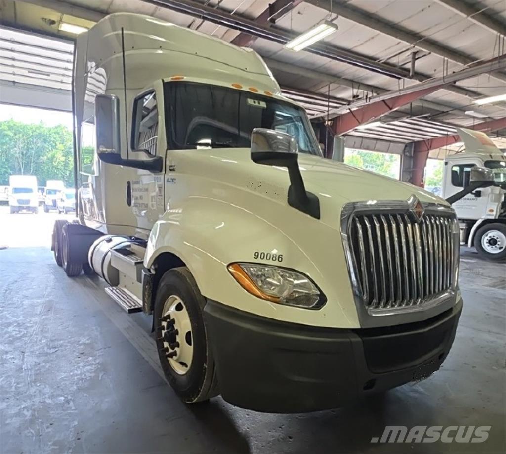 International LT Tracteur routier