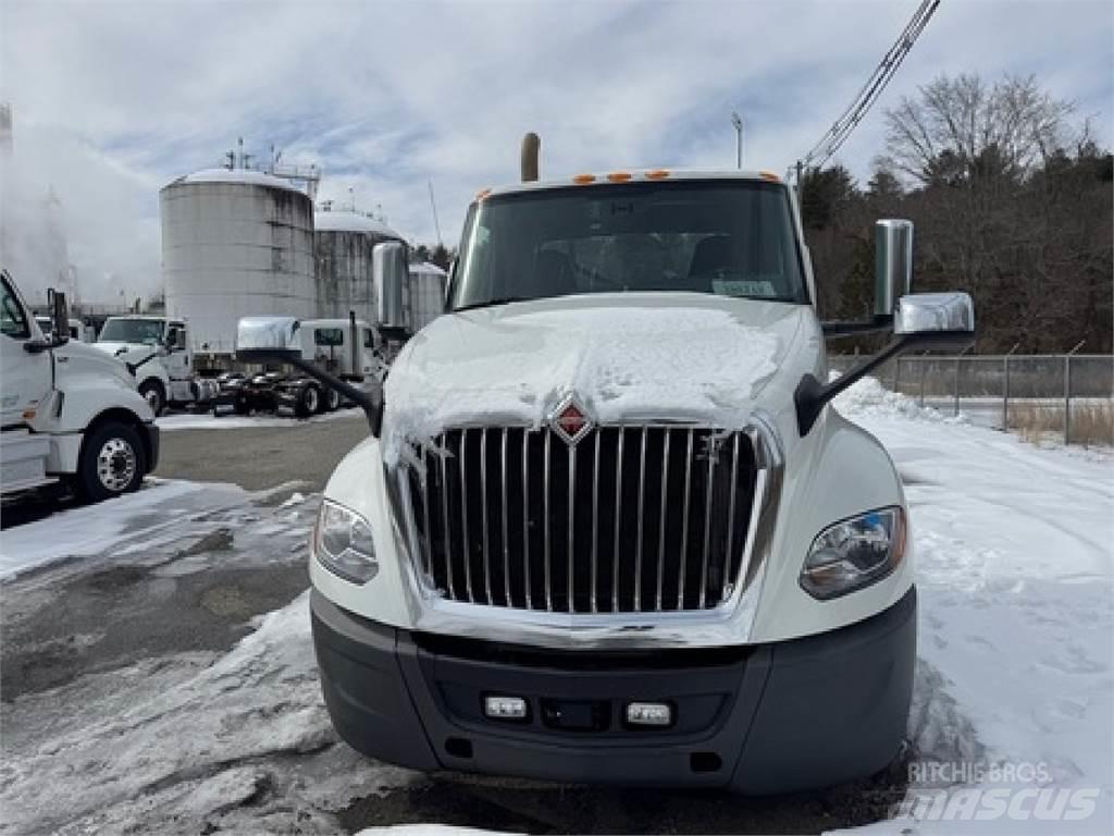 International LT625 Tracteur routier