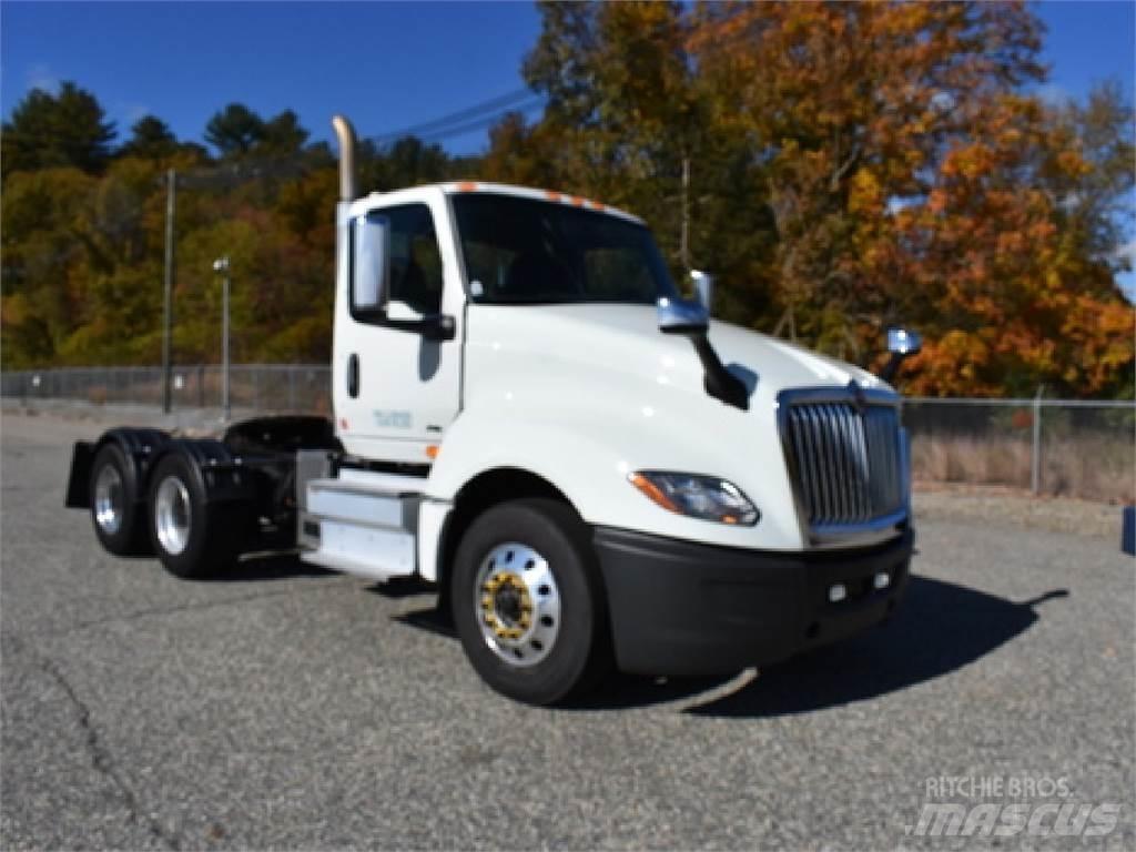International LT625 Tracteur routier