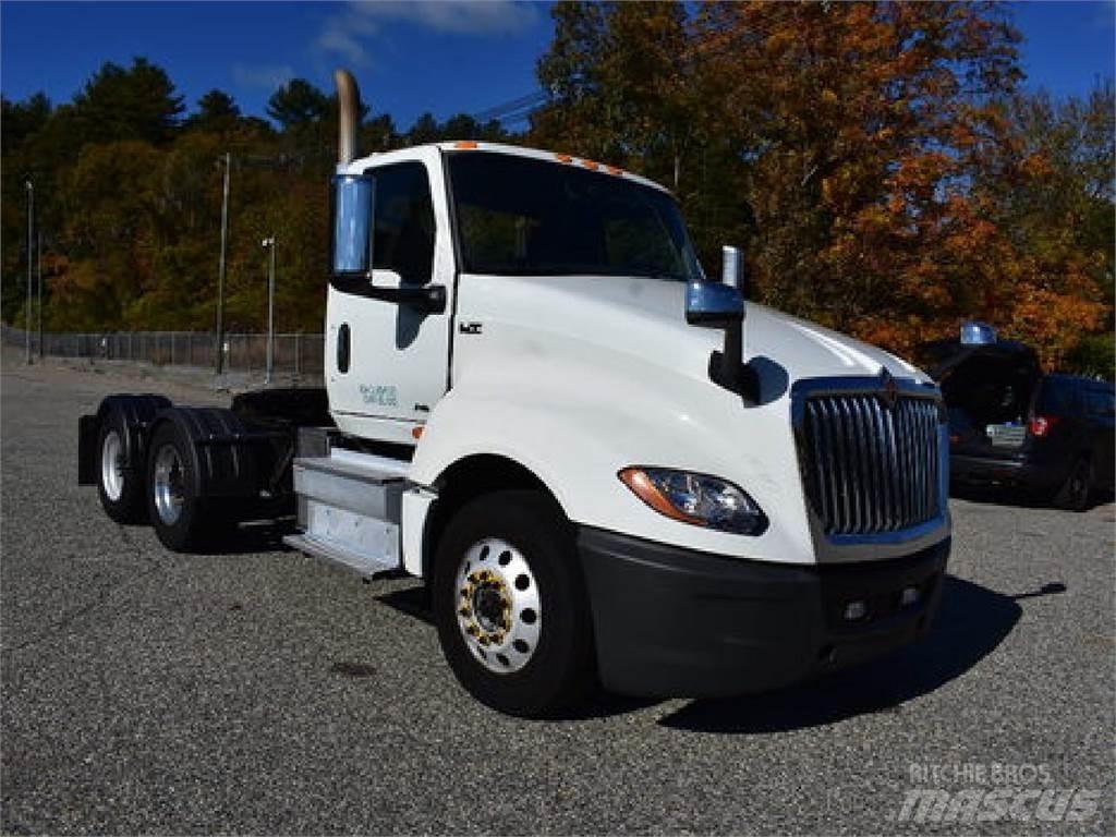 International LT625 Tracteur routier