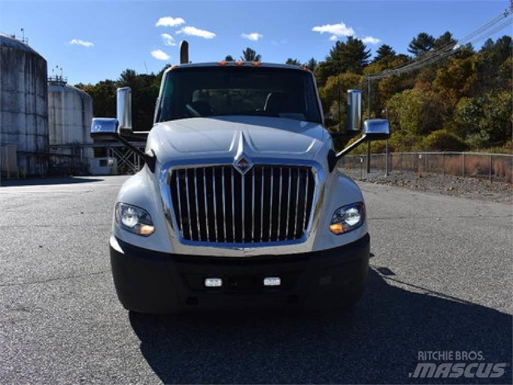International LT625 Tracteur routier