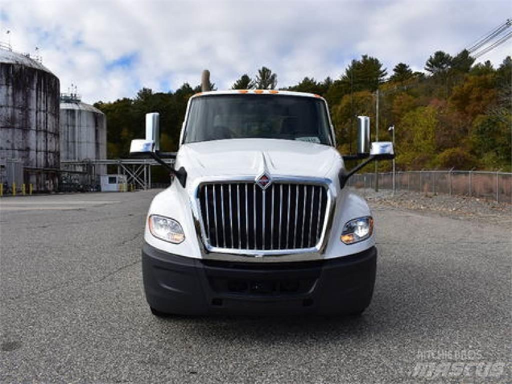 International LT625 Tracteur routier