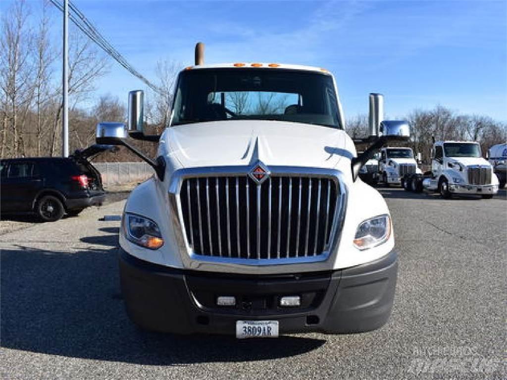 International LT625 Tracteur routier