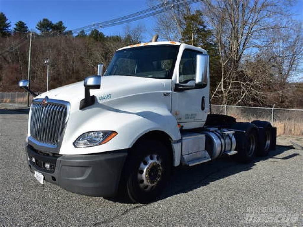 International LT625 Tracteur routier