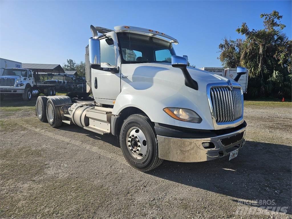 International LT625 Tracteur routier