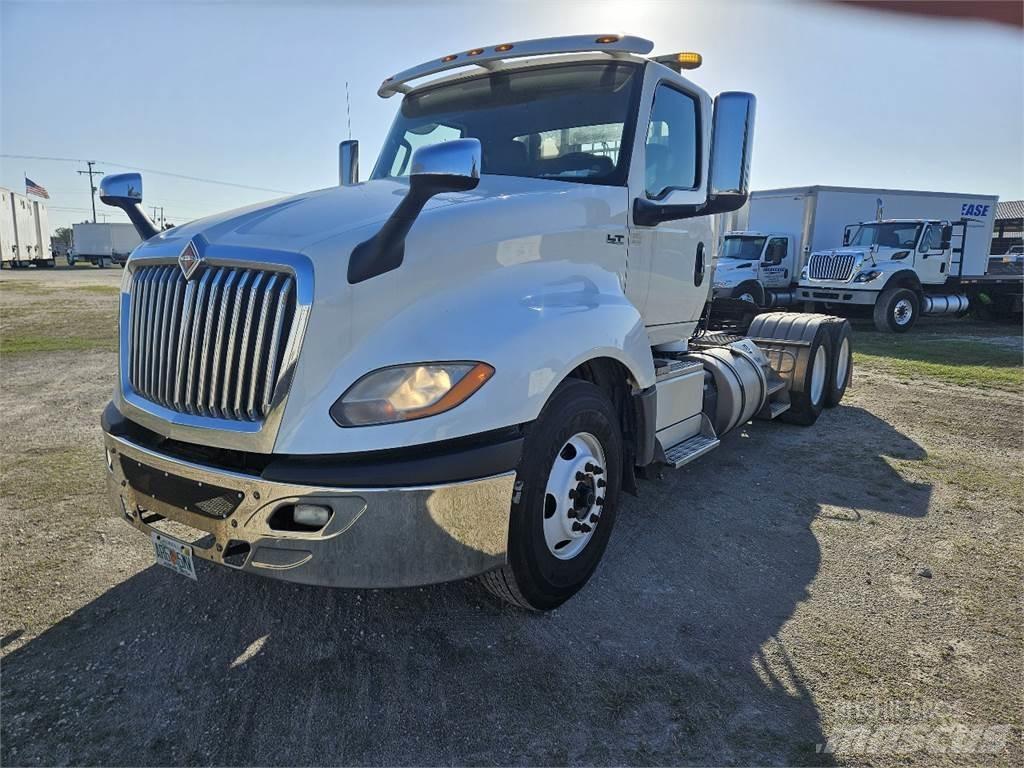 International LT625 Tracteur routier