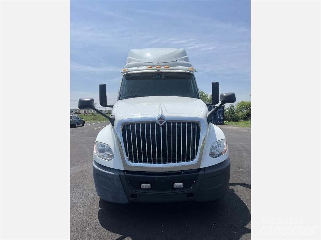 International LT625 Tracteur routier