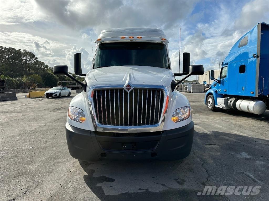 International LT625 Tracteur routier