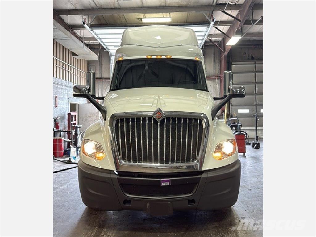 International LT625 Tracteur routier