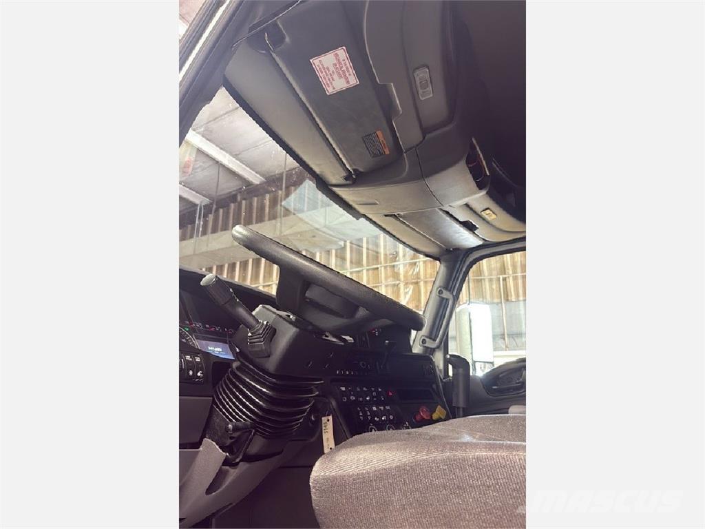 International LT625 Tracteur routier