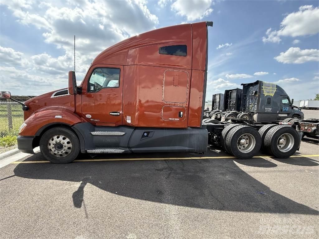 Kenworth T680 Tracteur routier