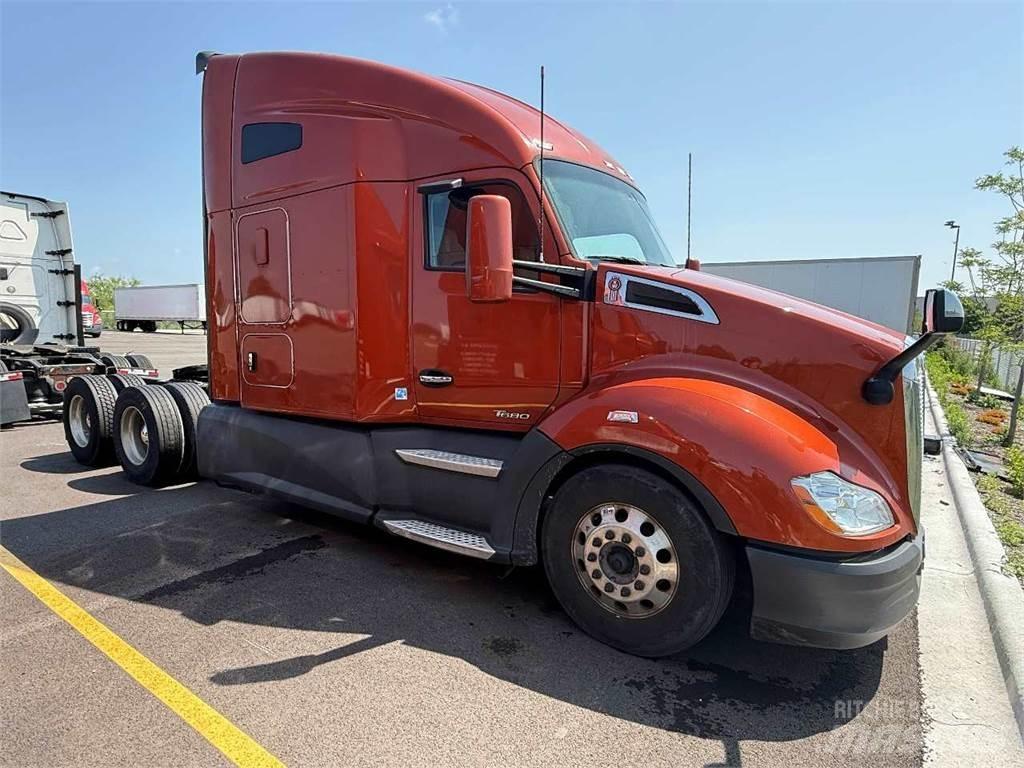 Kenworth T680 Tracteur routier