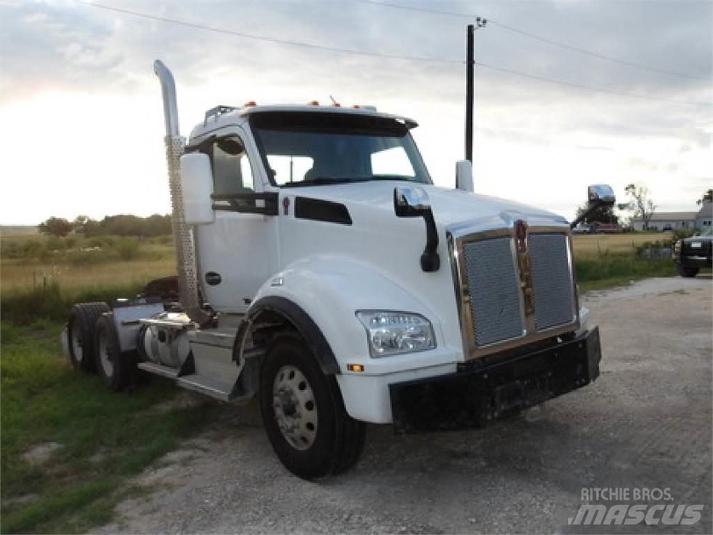 Kenworth T880 Tracteur routier