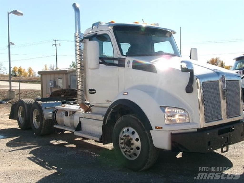 Kenworth T880 Tracteur routier