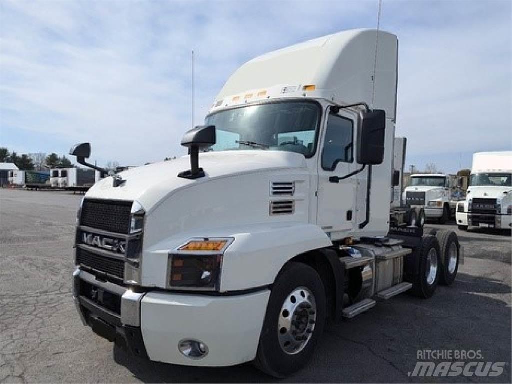 Mack AN64T Tracteur routier