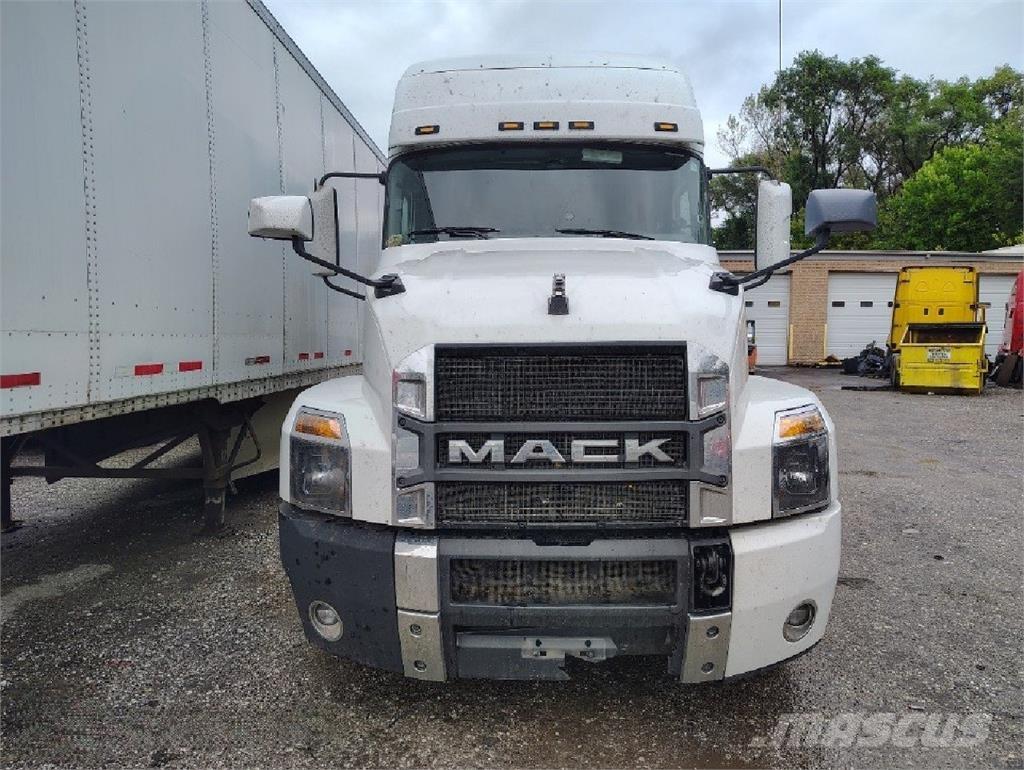 Mack Anthem 64T Tracteur routier