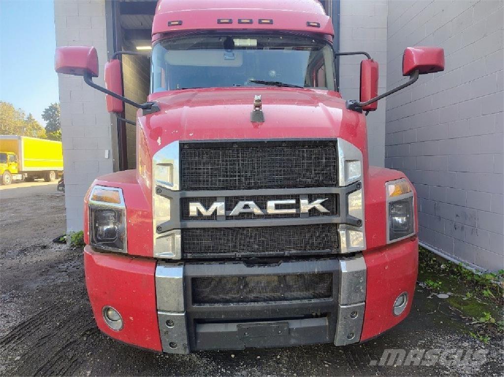 Mack Anthem 64T Tracteur routier