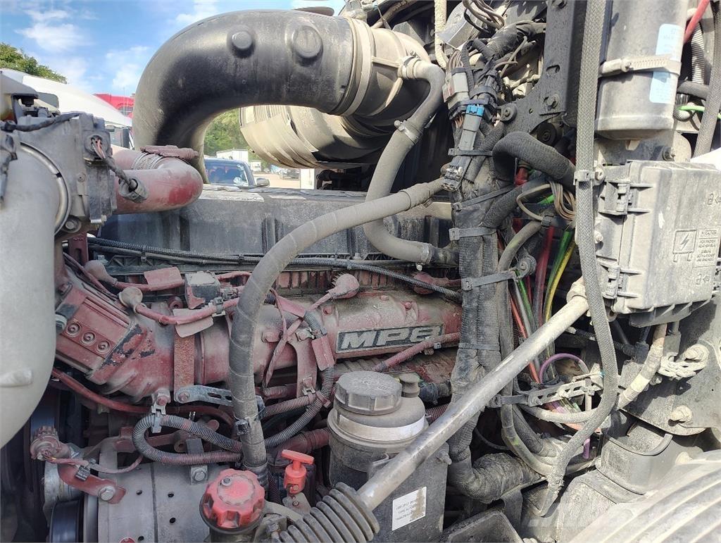 Mack Anthem 64T Tracteur routier