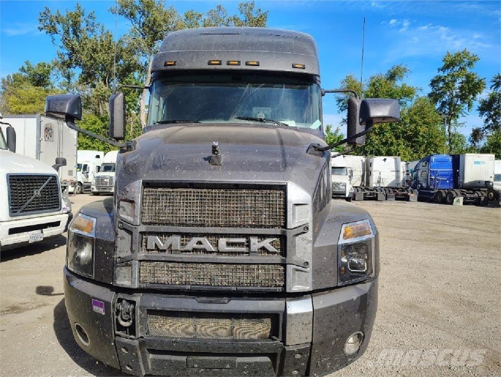 Mack Anthem 64T Tracteur routier